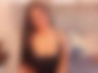 Live cam show with Danna - Facial on StripNow