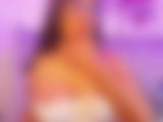 Live cam show with Danna - Strip Black on Porn Luv