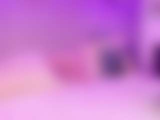 Live cam show with Danna - Solo on Livezox