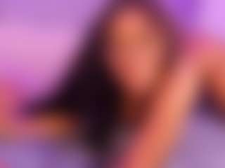 Live cam show with Danna - Facial on Hubzter Live