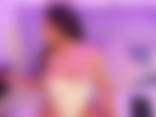Live cam show with Danna - Squirt on Camsoda