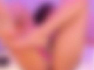 Live cam show with Danna - Shaved Pussy Teen (18+) on friskycurves.com