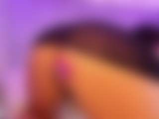 Live cam show with Danna - Squirt on Camsoda