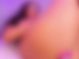 Live cam show with Danna - Ebony on Hubzter Live | colombia