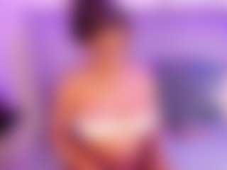 Live cam show with Danna - Ebony Squirt on Camsoda | colombia