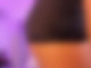 Live cam show with Danna - Black Dildo on SpunkLive