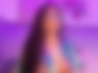 Live cam show with Danna - Black Amateur on Camsoda