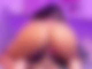 Live cam show with Danna - Solo on Camsoda
