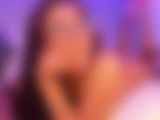 Live cam show with Danna - Ebony Middle Aged on Camsoda | colombia
