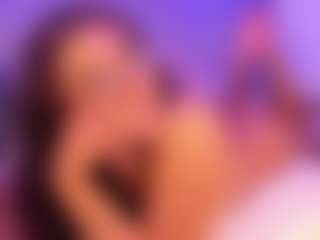 Live cam show with Danna - Ebony Middle Aged on Camsoda | colombia