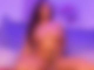Live cam show with Danna - Teen (18+) on CamClone