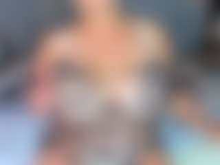 Live cam show with Lady Abby - Upskirt on xDating