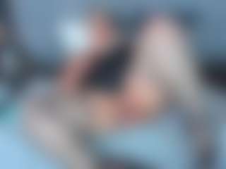 Live cam show with Lady Abby - Upskirt on TottyGirls