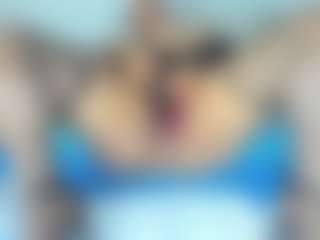 Live cam show with Lady Abby - Huge on SpunkLive