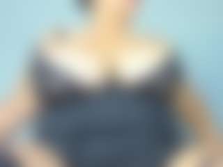 Live cam show with Lady Abby - Huge on xplaylive.com