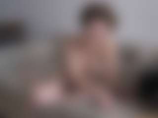Live cam show with Eli - Interactivetoy on Fling VIP Chat