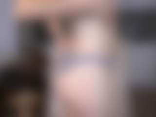 Live cam show with Eli - Interactivetoy Teen (18+) on chickslive.net
