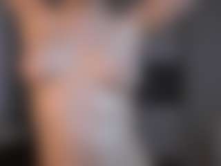 Live cam show with Eli - Interactivetoy on galaxygirlnitro.com