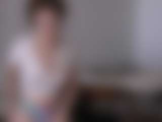 Live cam show with Eli - Interactivetoy Teen (18+) on Gym Cam Girls