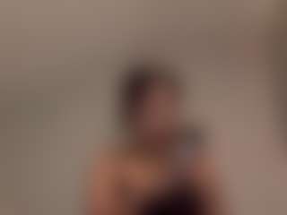 Live cam show with Melia Rose - Bedroom Ebony on AdultVida.com