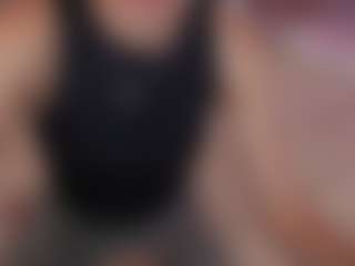 Live cam show with EviLune - Green Eyes on SquirtSoMuch