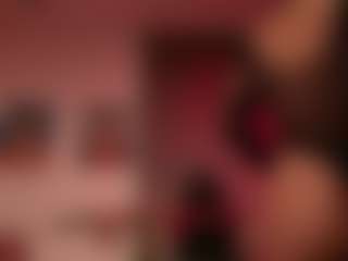 Live cam show with KyraMori - Tattoos on AdultVida.com