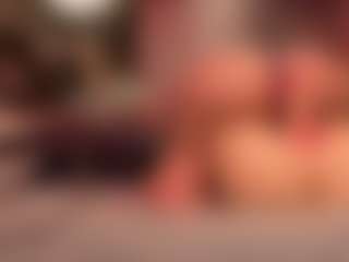 Live cam show with KyraMori - Muscular on Camsoda