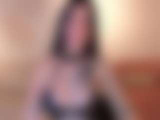 Live cam show with MilaLawrenceX - Average on xfollow cams