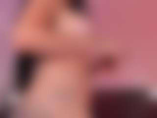 Live cam show with MilaLawrenceX - Average on iamadamtest123.com