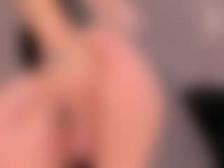 MilaLawrenceX's Live Sex Cam Show