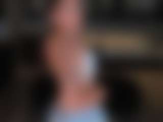 Live cam show with Sophie Houston - Deepthroat on Sweet Sext