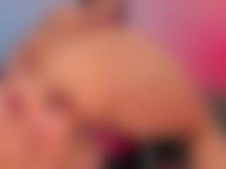 Live cam show with Sophie Houston - Skinny on Fit Hotties