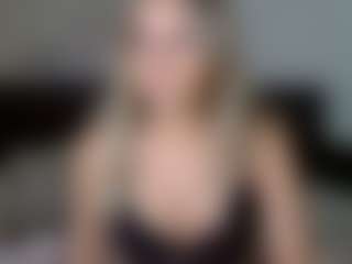 Live cam show with lacey - Dirty Talk on luckytryst.com