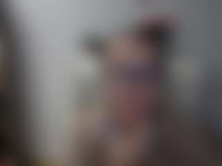 Live cam show with LizzySparkle - Cuckold on Hubzter Live