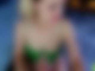 Live cam show with Melenn - Yoga on StripNow