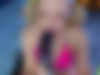 Live cam show with Melenn - White on TeamSkeetLive