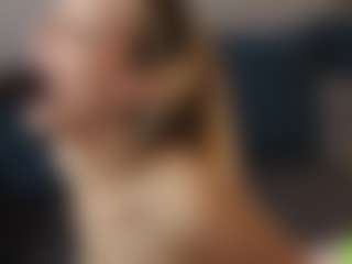 Live cam show with Melenn - Girlnextdoor on dropp.cam