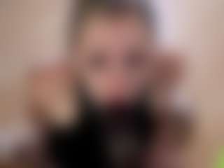 Live cam show with Melenn - Foot Fetish Blonde Hair on Gym Cam Girls