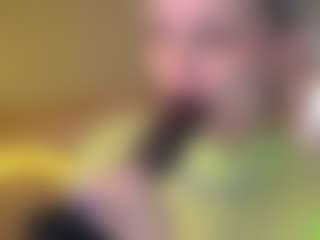 Live cam show with Melenn - White on Streamer API