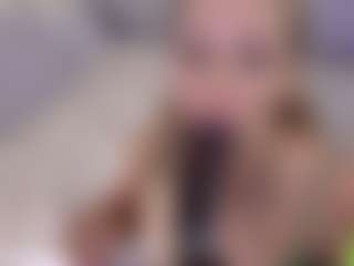 Live cam show with Melenn - Smoking on sexylive.show