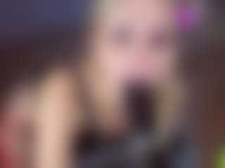 Live cam show with Melenn - Smoking on TottyGirls