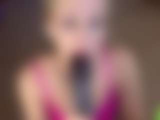 Live cam show with Melenn - Skinny White on Camsoda