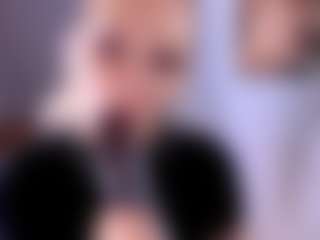 Live cam show with Melenn - Gagging on AdultVida.com