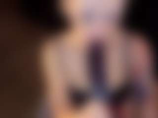 Live cam show with Melenn - Handjob on livesuperchat.net