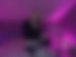 SelenaIriss's Live Sex Cam Show