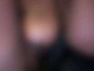 miablack's Live Sex Cam Show