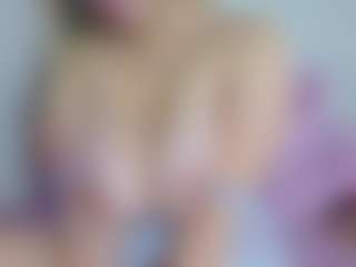 Cloee_Rainbow1's Live Sex Cam Show