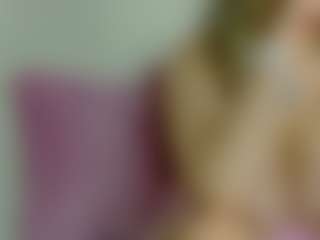 Cloee_Rainbow1's Live Sex Cam Show