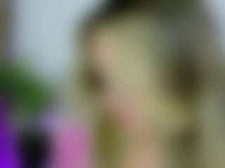 Cloee_Rainbow1's Live Sex Cam Show