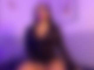 Live cam show with drooling4you - Granny on SpunkLive